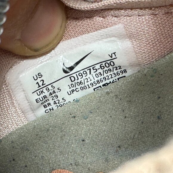 Size 12 Nike Air Vapormax Fly Knit Womens Pink Athletic Running Shoes DJ9975-600 - Picture 10 of 12